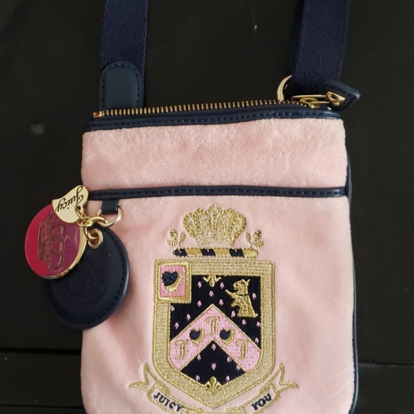 Juicy Couture Handbags - Juicy Couture Crossbody Bag